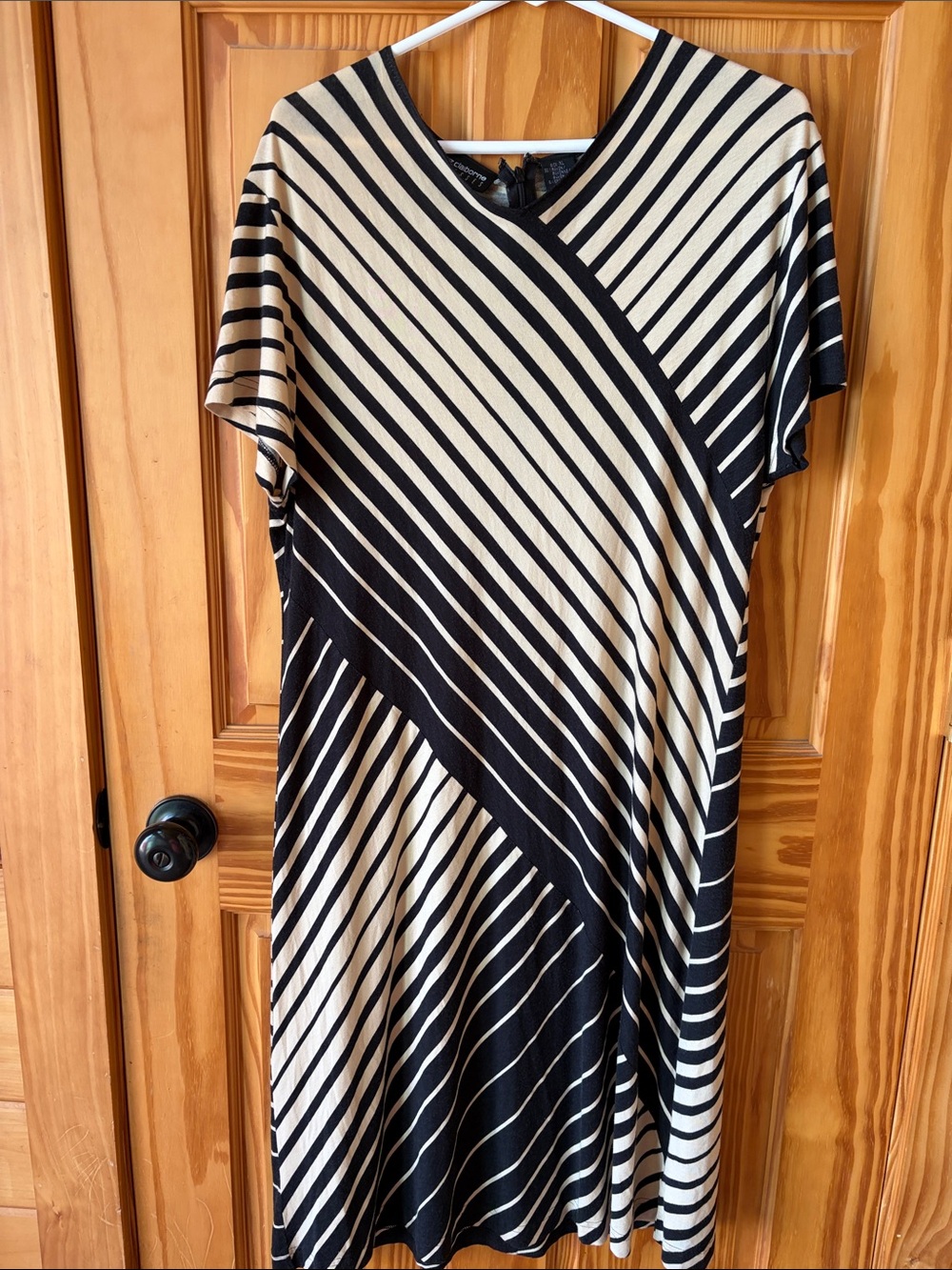 Liz Claiborne Black and Cream Diagonal Stripe Midi Dress - Size XL